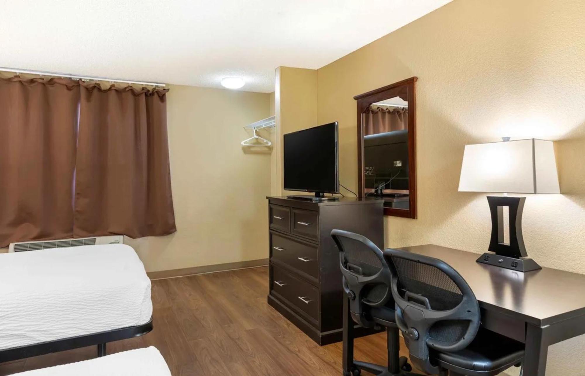 Relax Suites Extended Stay - La Mirada Eksteriør billede